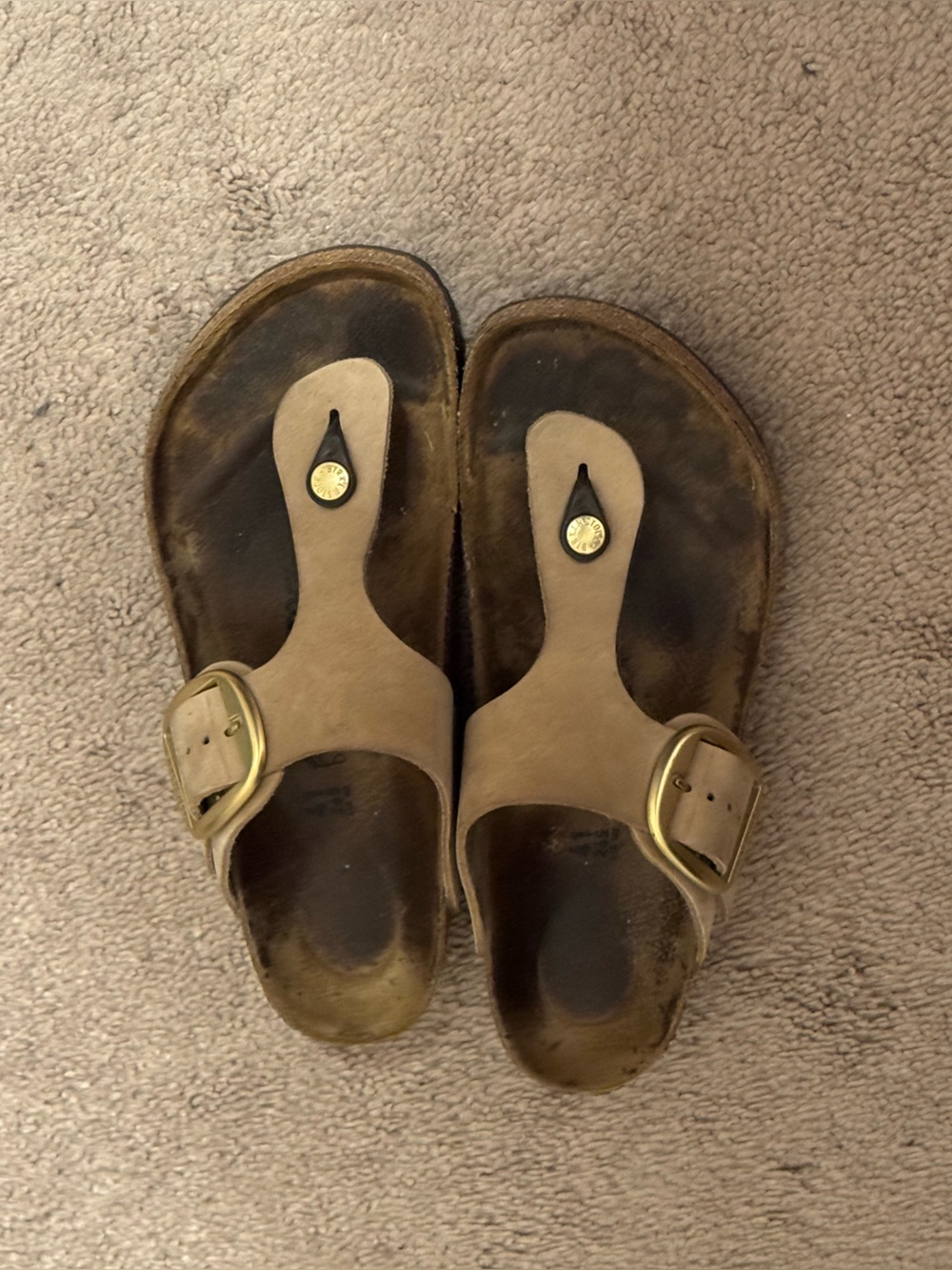 Birkenstock Gizeh Big Buckle Sandcastle size 10 T-Strap Sandals